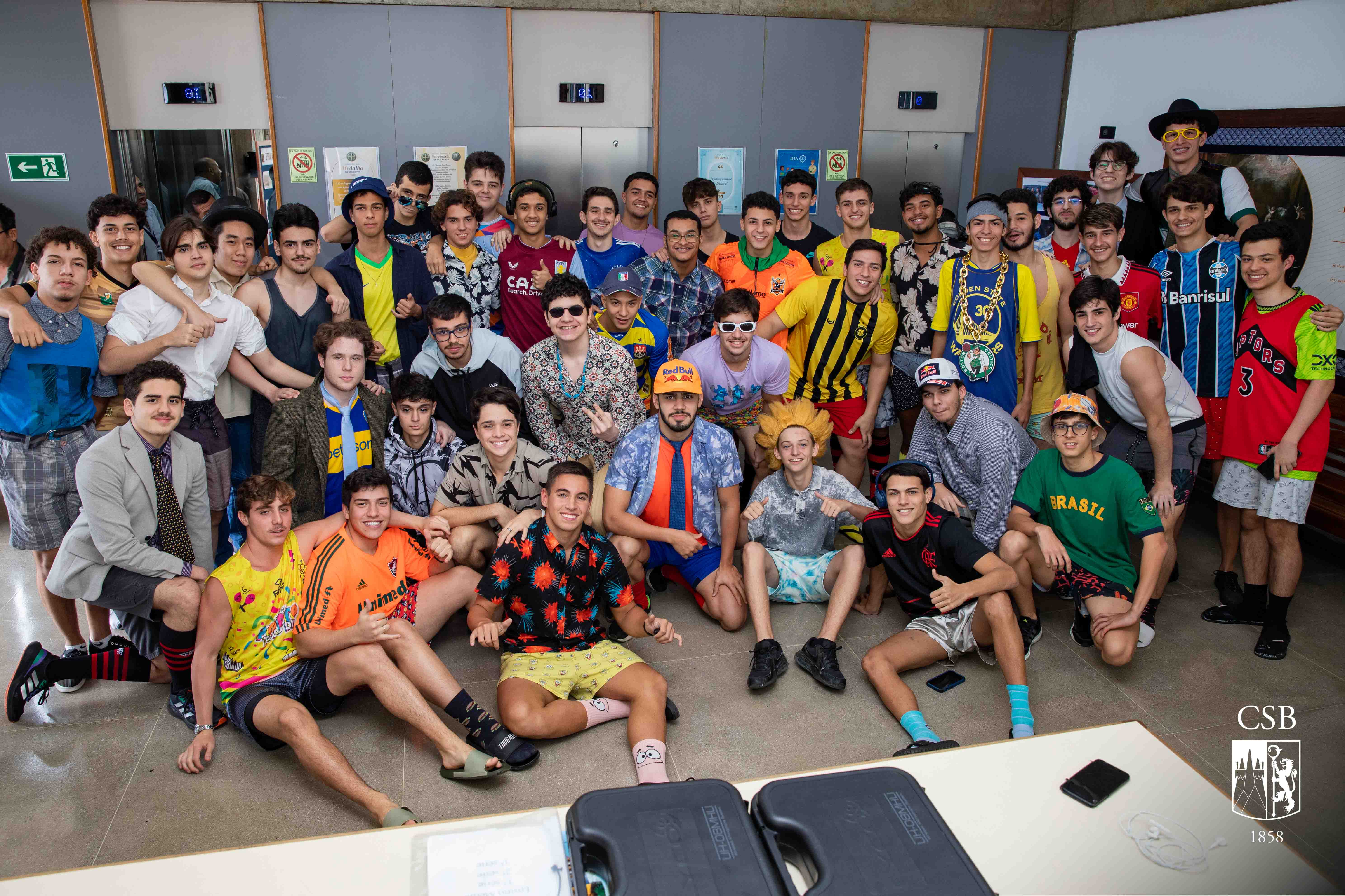 Dia da Roupa Brega para alunos da 3ª série EM