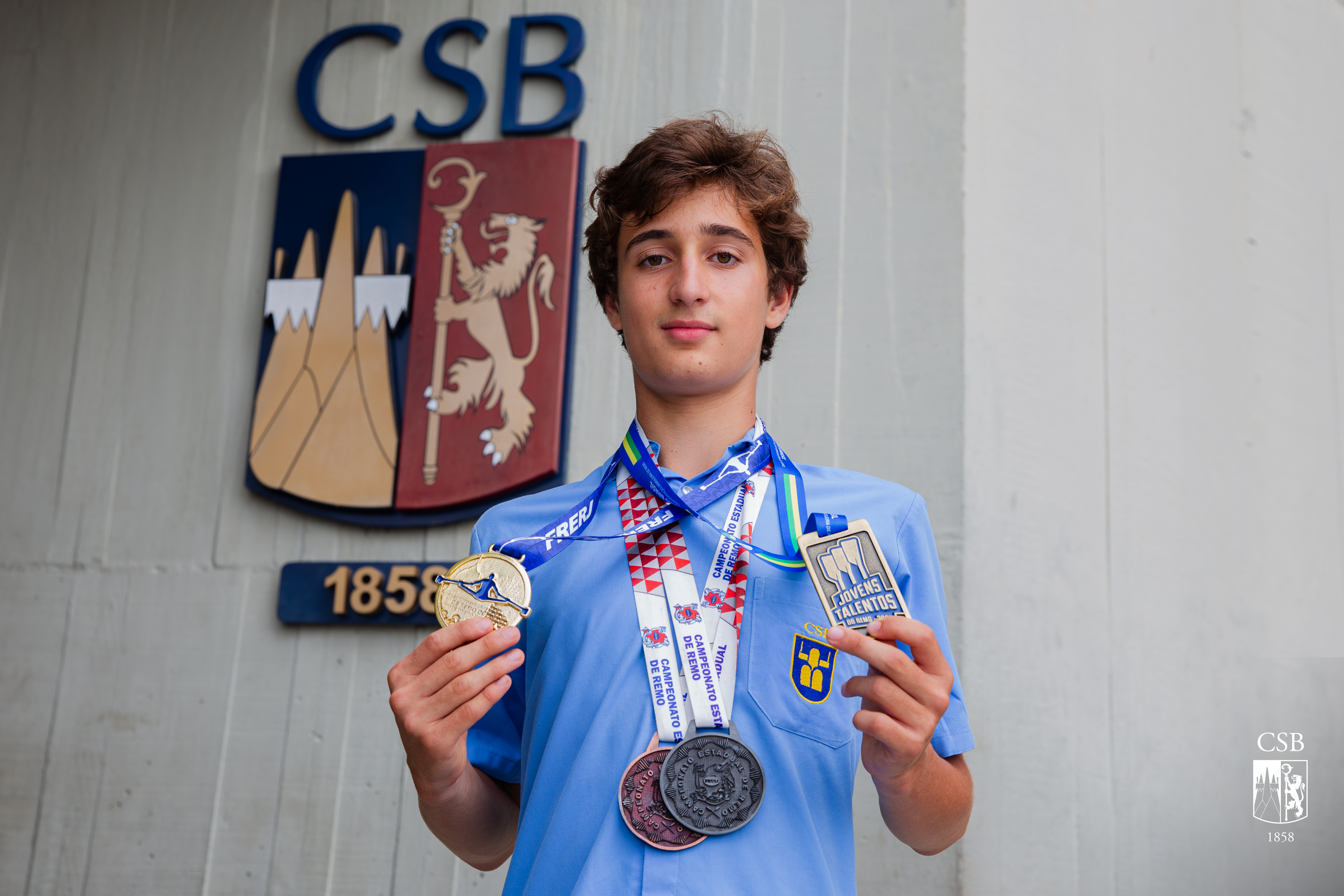 Aluno do CSB é medalhista de ouro no Remo