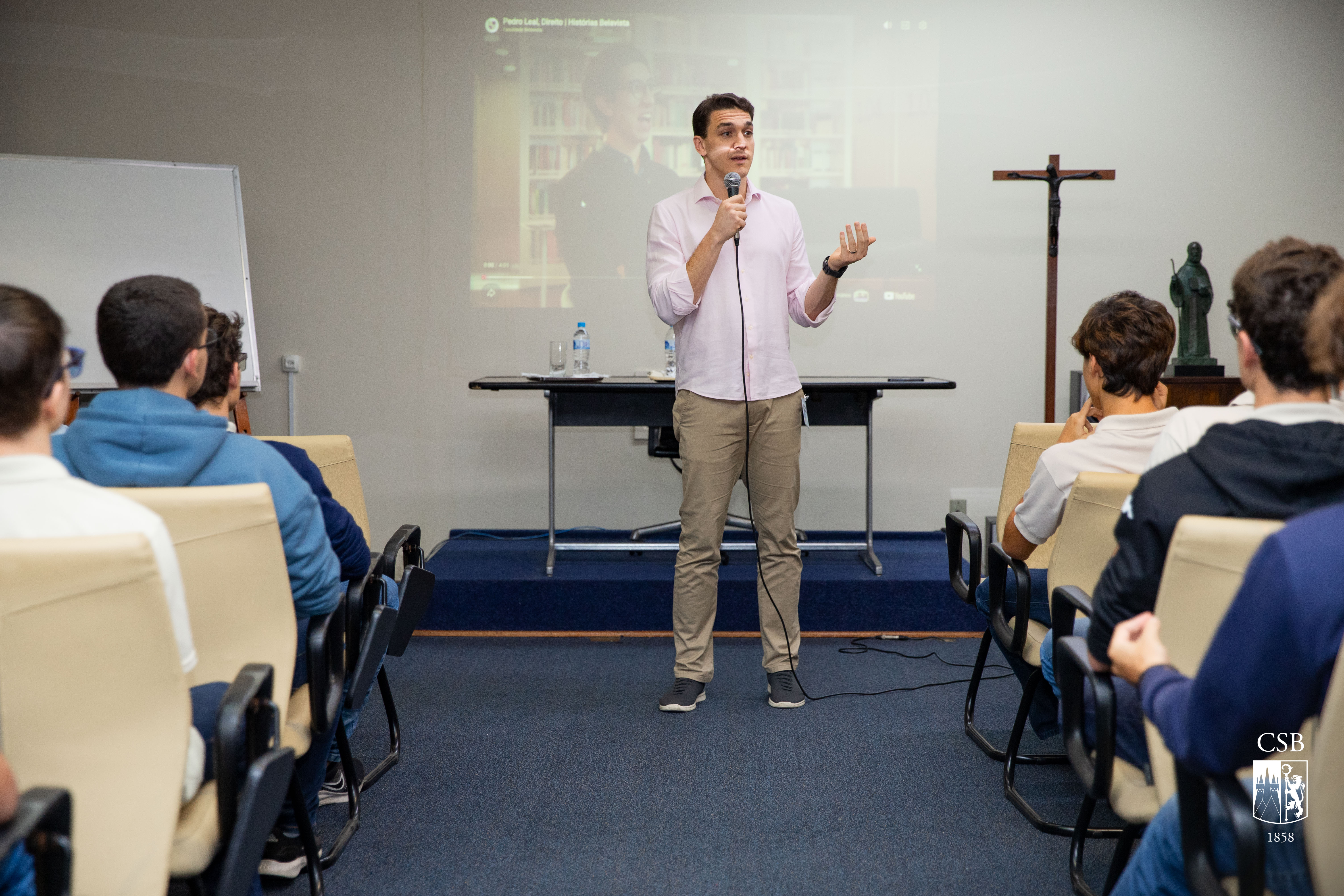 3ª série EM recebe palestra da Faculdade Belavista
